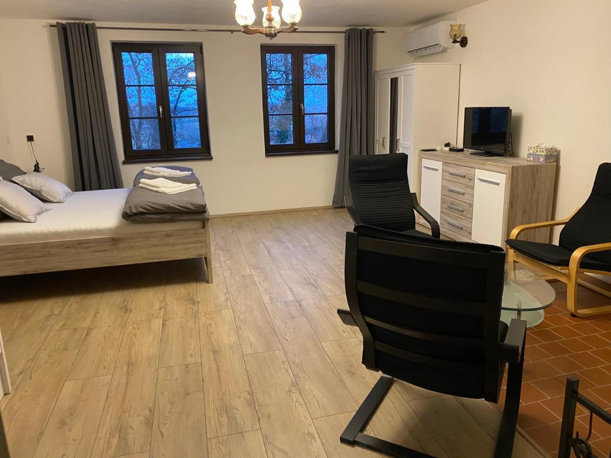Apartman Pod Mandloni Starovice Extérieur photo